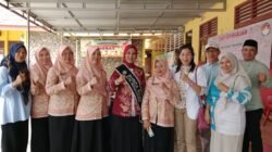 Bunda PAUD Pangkalpinang Apresiasi DWP Mengajar, Anak TK Pertiwi Diajak Gosok Gigi Dengan Benar   